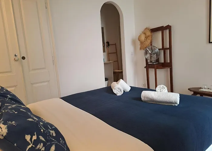 Olhaomirante Guesthouse