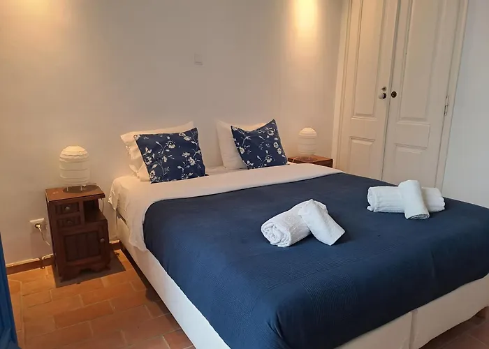Olhaomirante Guesthouse